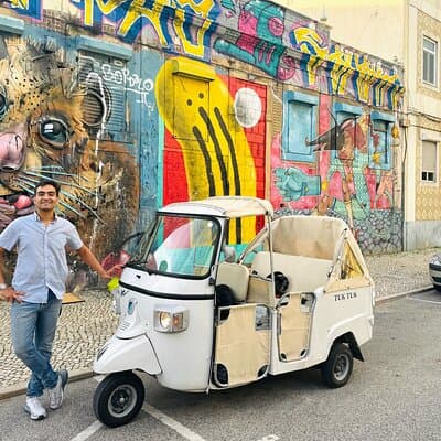Lisbon Private Guided Tour with a Local and Tuk Tuk Ride