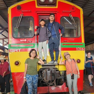 Private Floating Market and Maeklong Railway Tour from Bangkok