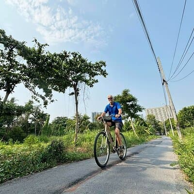 Bangkok Thonburi Backstreets and 3 Peaceful Temple Bike Tour 5