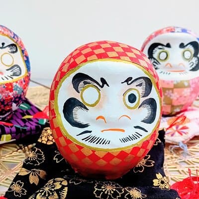 Daruma Workshop by Making your Own Japanese Souvenir in Shinjuku