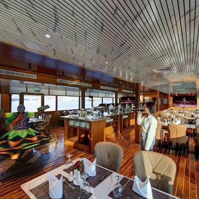 Dubai Creek Dhow Cruise With Buffet Dinner and Live Show 2