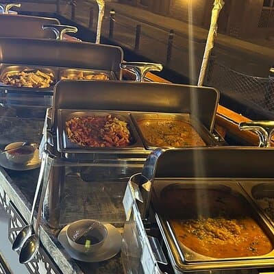 Dubai Creek Dhow Cruise With Buffet Dinner and Live Show 3