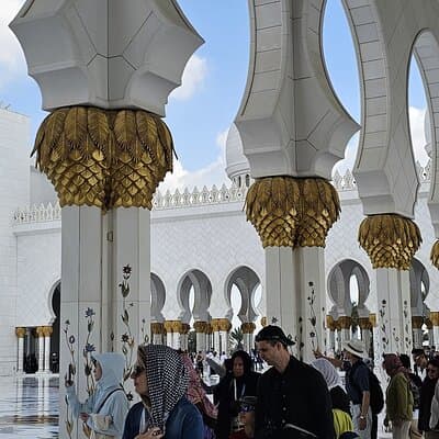 Dubai To Abu-Dhabi Tour:Grand Mosque, Emirates Palace & Corniche 4