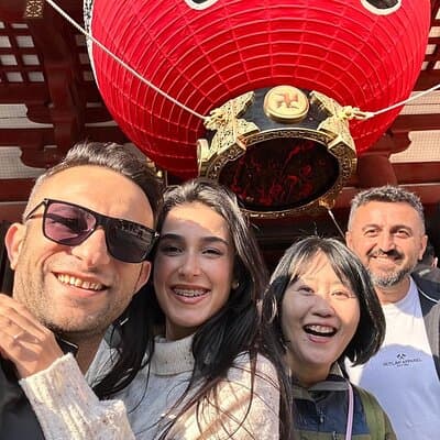 Tokyo: Private Walking Tour with a Local Guide 2