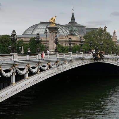 Alexander III Bridge Photoshoot 3