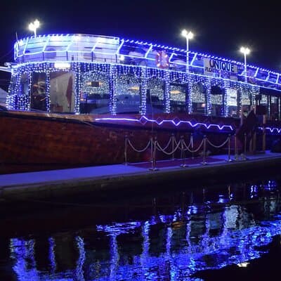 Luxury Dhow Dinner Cruise at Dubai Marina with Dinner & Transfers 4