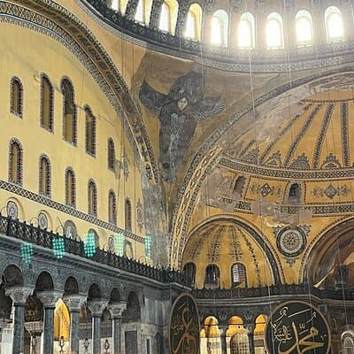 Private İstanbul Tour With Professional Tour Guide