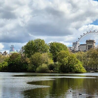 London with Brazilian Guide Buckingham Palace and Big Ben 4