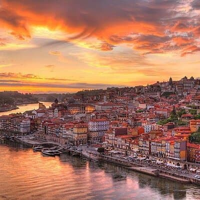 Private transfer between Lisbon and Porto