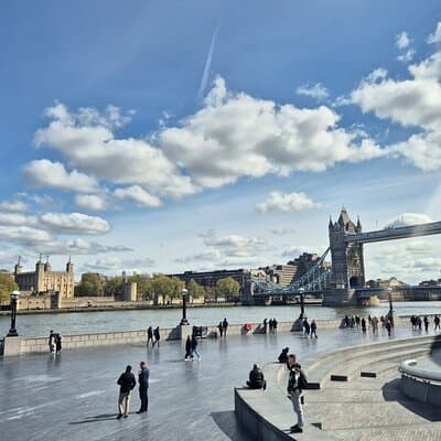 London with Brazilian Guide Tower Borough Market and St Paul 4