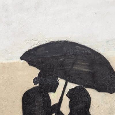 A Tapestry of Art and Romance in Montmartre 4