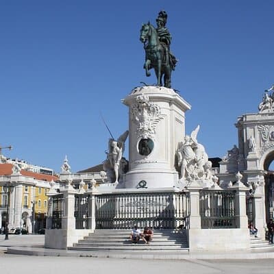 Lisbon Walking Tour: Explore Top Sights & Hidden Gems 5