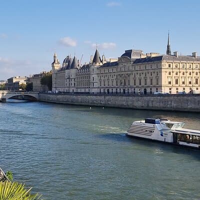 Paris Conciergerie Ticket with Flexible Entry and AR Histopad 4