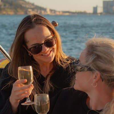 Lisbon 2H Sailing Boat Tour and Cruise With Drinks 5