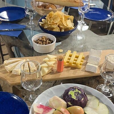 Cheese Tasting and Wine Pairing Center of Paris 3