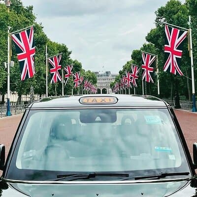 Iconic London Taxi Tour – Private Black Cab Experience