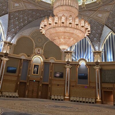 Private Abu Dhabi Experience Iconic Landmarks and Cultural Gems 4