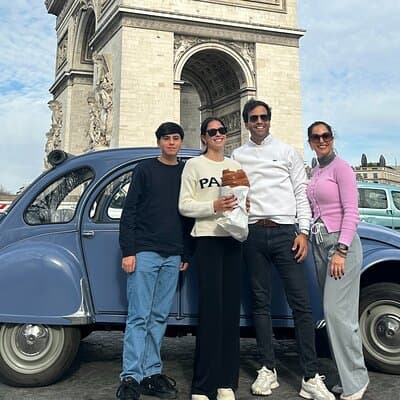 Tour of Paris in a 2CV 4
