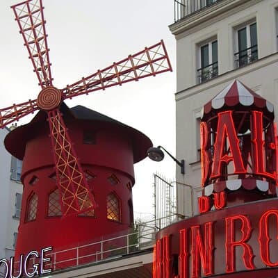 Montmartre Highlights Walking Tour: Moulin Rouge to Sacré-Cœur 2
