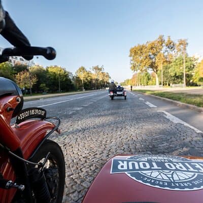 Paris & Versailles Exclusive Vintage Full Day Tour on a Sidecar 2