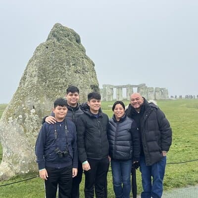 Stonehenge and Bath Private car with Chauffeur and Guide 5