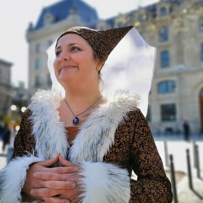 Unusual Guided Tour of Ile de la Cité Narrated by Isabeau 5