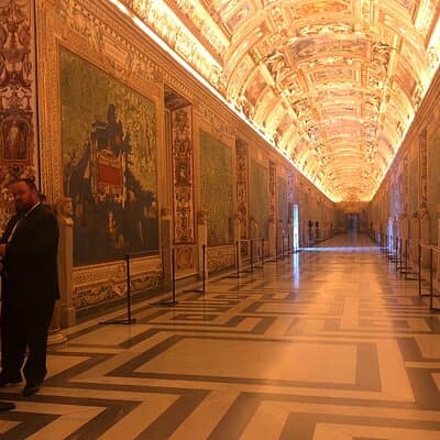 Alone in the Vatican Museums VIP Early Entry Tour with Key Master 3