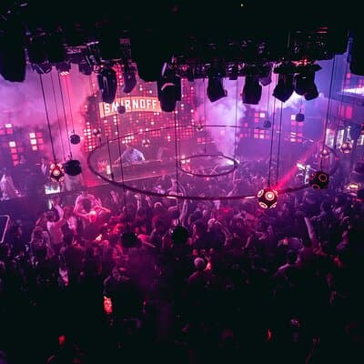 Tokyo Shinjuku: WARP Nightclub Admission Ticket (For Foreign) 5