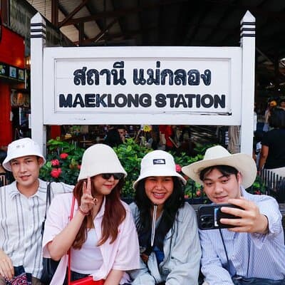 Day Trip to Bangkok Floating Market & Maeklong Railway 4