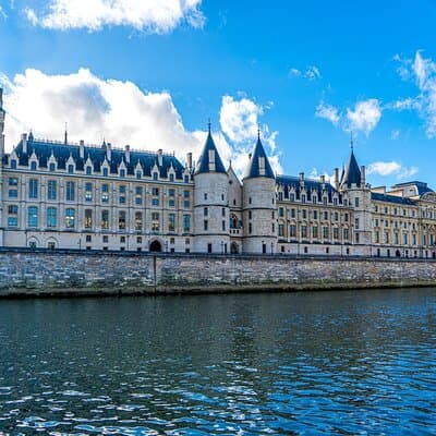 Paris: Private Walking Tour of 3 hours 2