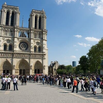 Paris: Private Walking Tour of 3 hours