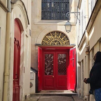 Visit and Discover Paris Le Marais 5