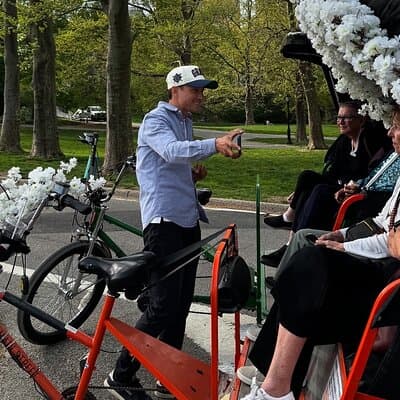 First Class Central Park Tour – Iconic Views & VIP Photo Moments 4
