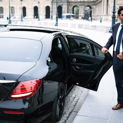 Paris: Private VIP Airport Transfers 2
