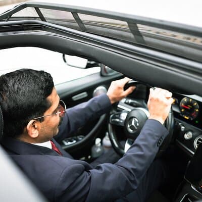 Paris: Private VIP Airport Transfers 4