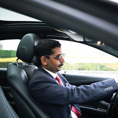 Paris: Private VIP Airport Transfers 5