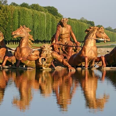 Versailles Small Group Guided Tour by Minibus from Paris 4