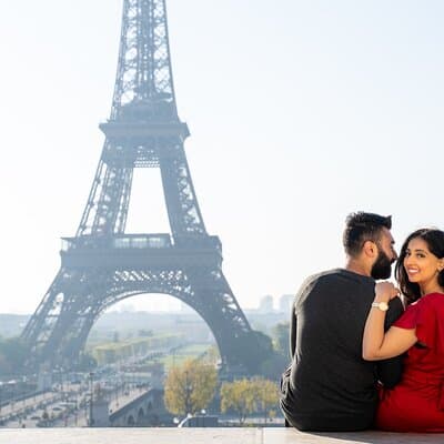 Photo Session in Paris - Photographer at the Eiffel Tower 2