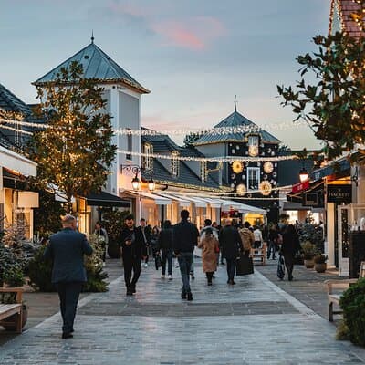 Private Tour to La Vallée Village 5