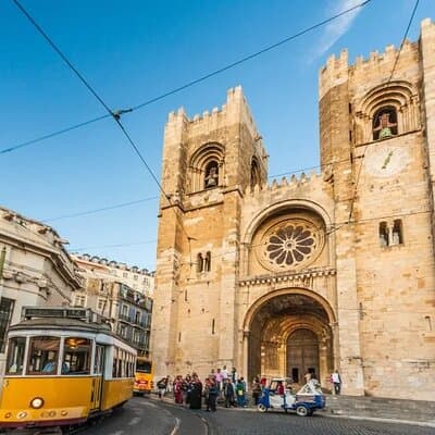 Lisbon City 4 hour Private eco Tuk Tuk Tour: Love at First sight 3