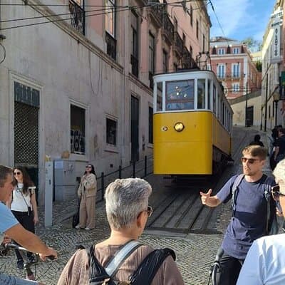Lisbon Private Tour with Dutch Guide 4