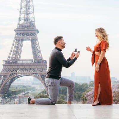 Photoshoot Express Eiffel Tower or other Couples and Proposals 2
