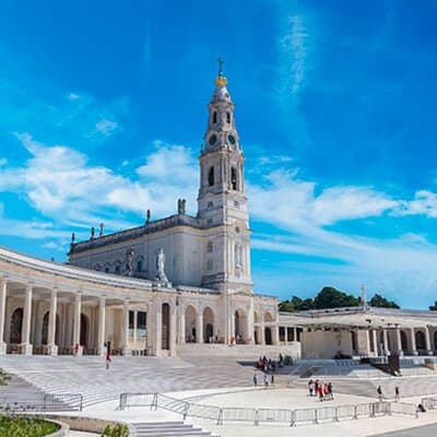 Private Tour of Fátima-Nazaré-Óbidos with Local Guide