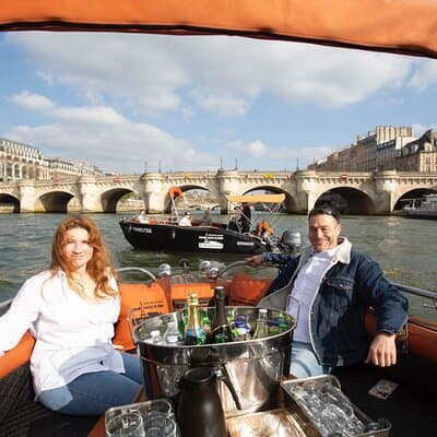 Top Private Cruises in Paris with French Champagne and surprises