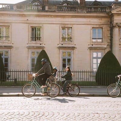 Explore Paris Highlights by Bike 3