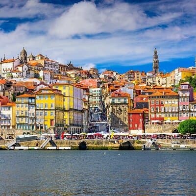 Private transfer from Lisbon to Porto with Tour in 5 cities 2