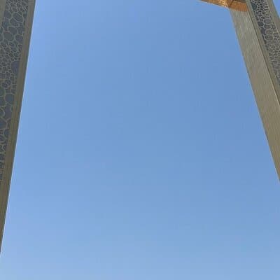 Dubai Frame and Burj Khalifa Tour 4