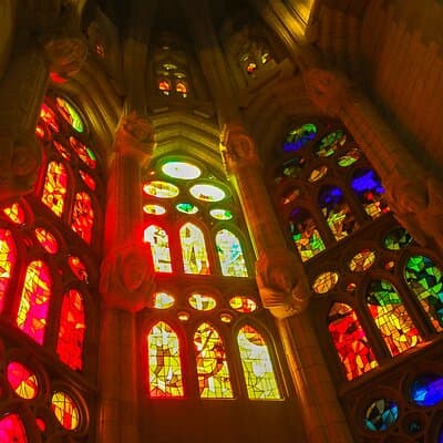 Fast Track Sagrada Familia Guided Tour with Tower Access 5