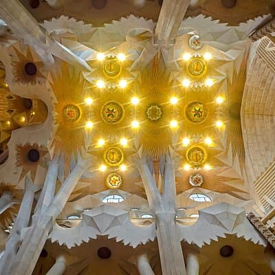 Fast Track Sagrada Familia Guided Tour with Tower Access 3
