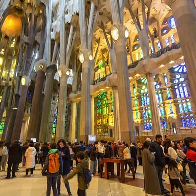 Fast Track Sagrada Familia Guided Tour with Tower Access